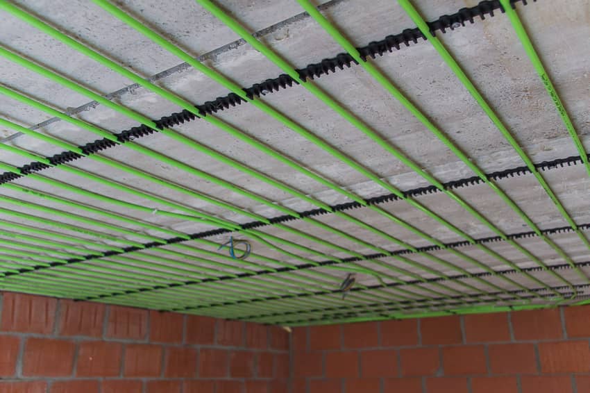plafondverwarming leidingen nat systeem